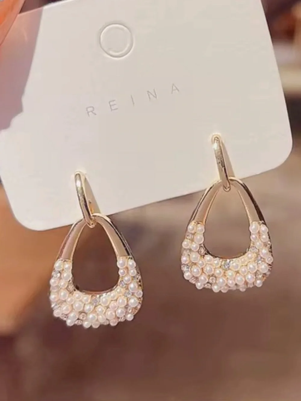 *** Exquisite Gold Pearl Cluster Drop Earrings - Cream Pearlescent